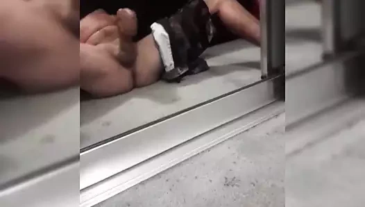 Oynama ile benim ıslak dik horoz için arkadaşlar üzerinde kik