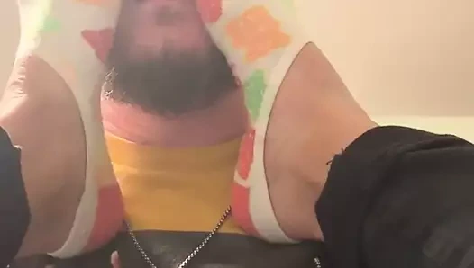 İşten sonra bayanlar terli çoraplarımı koklamak!