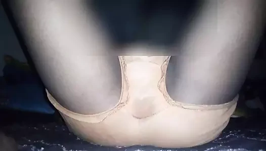 Bhabhi aur mai raat beni tam seks kiye boşalmak içeride