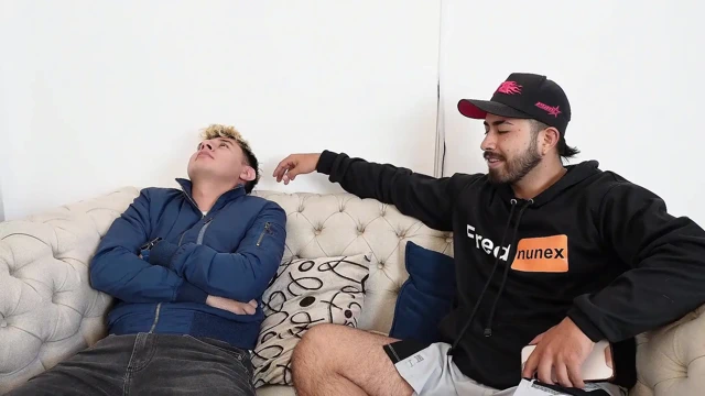 Büyük Göğüslü Kızla Zevk İçin Seks Yapıyorum - Ağzına ve Göğüslerine Boşalıyorum