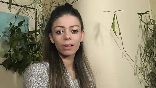 Sevimli hatun şişman yarakla yaşlı adamla sikişiyor6336