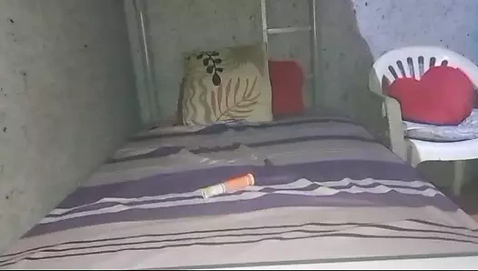 Leslyx karşı konulmaz götüyle ekranınızı ısıtmak için burada.