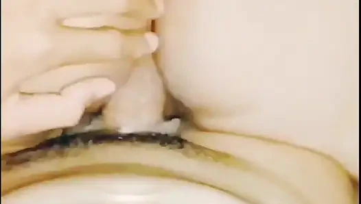 Gece geç saatlerde seks amını çok ıslatıyor