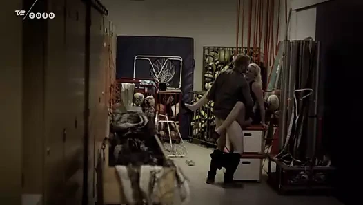 Lillemand sıcak seks sahnesi jonatan spang (ep 2 pussyquitter)