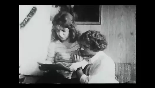 Nostaljik porno retro erotik tiyatro - arkadaş canlısı çift