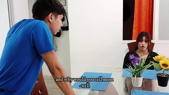 Azgın üvey kardeşim bir sır saklamam karşılığında bana iyi bir oral seks veriyor - İspanyolca porno