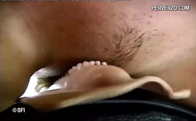 Ateşli Çek sarışın hatun sikiş makinesiyle