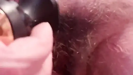 Çalıyı tıraş ediyor