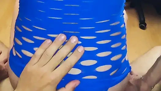 Eş değiştiren partnerlerinin sıska karısını sikiyor