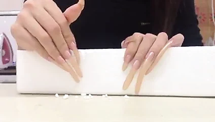 Tırnaklarla tırmalamak