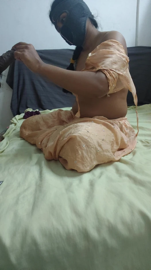 Hotel Night: Wife desi Tanya bhabhi Fucks Husband's Boss