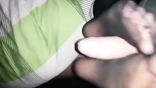 Naylon külotlu çorap çoraplı ayakla mastürbasyon