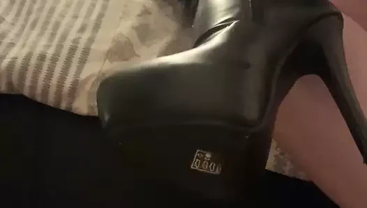 İskoç tanrıçası deri çizme