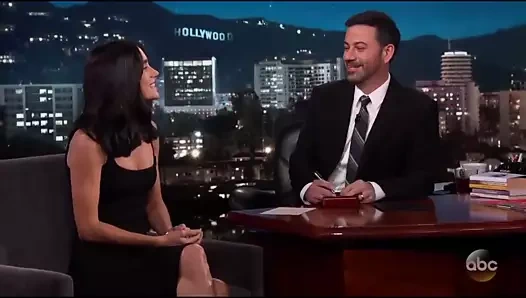 Jennifer connelly kirli konuşuyor, göğüsleri gösteriyor, yüz bakımı istiyor