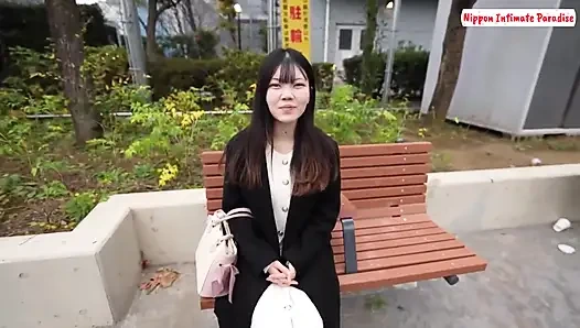 Orta yol duraklatması, serbest bırakmadan önce dikkati kalın kıvrılırken oynak ritmi ateşler