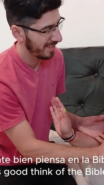 Ключевой момент из "СЕКСА ВЧЕТВЕРОМ В ЛЮБИТЕЛЬСКОМ ВИДЕО. ЧАСТЬ 2. С МОЕЙ СВОДНОЙ СЕСТРЕНКОЙ МЫ ДЕЛИМ БОЙФРЕНДА"