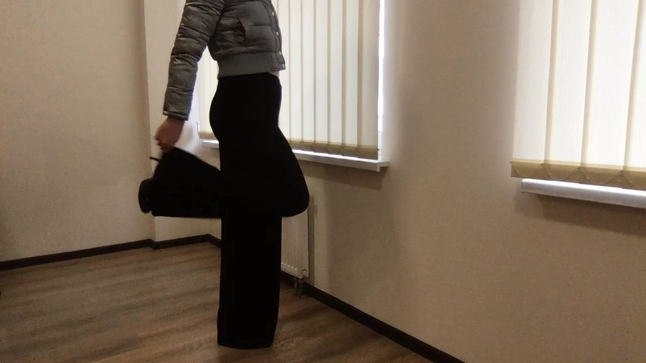 Göz alıcı hanım evladı. saten ceket, palazzo geniş paça pantolon.