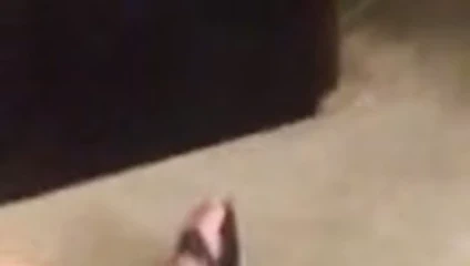 Benim zonklayan ereksiyon büyük bir bastırılmış yük püskürtür