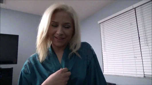 Adım baba tatlı üvey kızı rahatlatır - aile terapisi