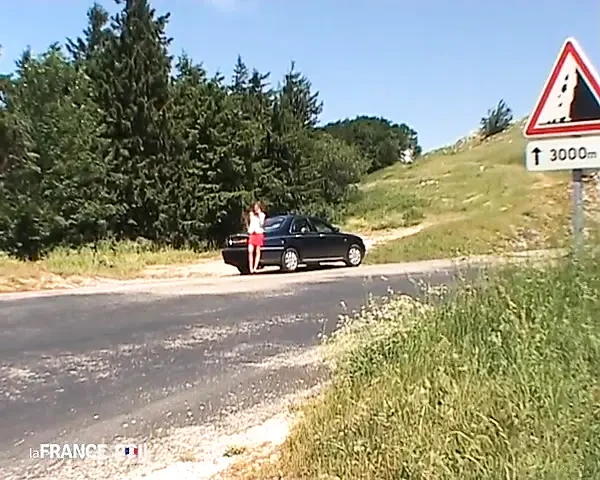 Bir burjuvazi gerektiğinde nasıl minnettar olunması gerektiğini bilir!