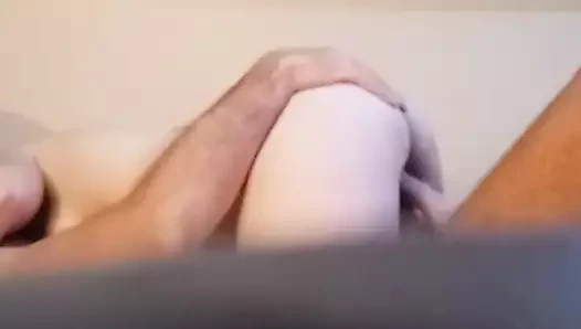 Jebac joj trlja picku. Cock Rubbing Pussy