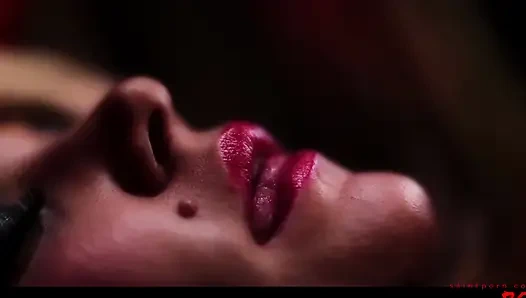 Tiffany Kingston dildoları ve yarakları seviyor