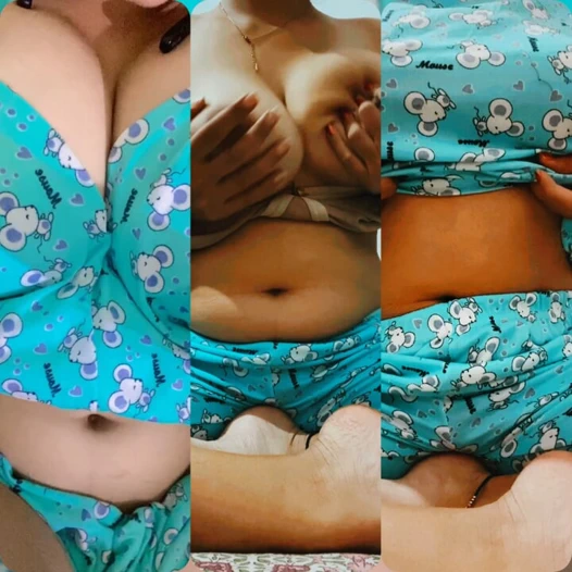 Çıplak göğüsler okşuyor