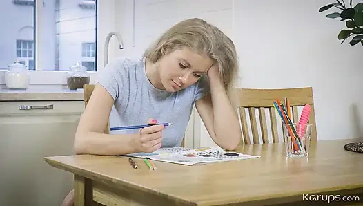Pembesi içinde pembe