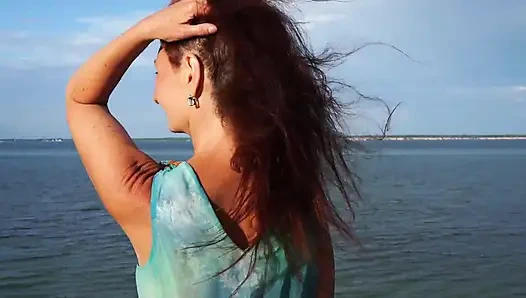 Volga-river'ın üzerinde dik bir şekilde