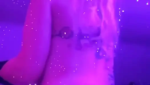 677394630475522048.mp4