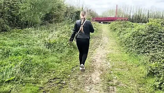 Tutamıyorum, Çiş Halka açık Derleme