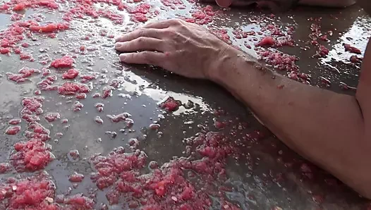 çiş besleme femdom