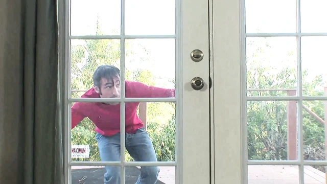 Seksi genç kız üniversiteden sonra üvey erkek kardeşini sikiyor