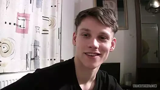 Steve Maxx arkadaşını yaladıktan sonra götünü parmaklıyor ve yalıyor