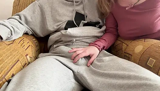 Ogromny wytrysk w dupie mojej pasierbicy