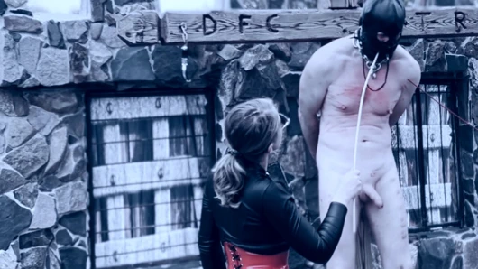 göğüse sopa sokma çarmıha germe