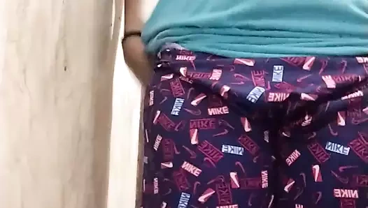 Hintli üniversiteli kız evde amını parmaklıyor