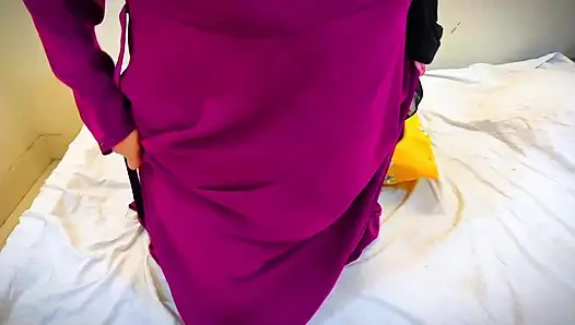 Muslim Moti Gand Vali Ladki Bistar Par chudai apna pati ko friend