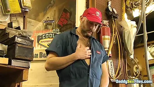 Sakallı denizci blue tek başına mastürbasyon yapıyor