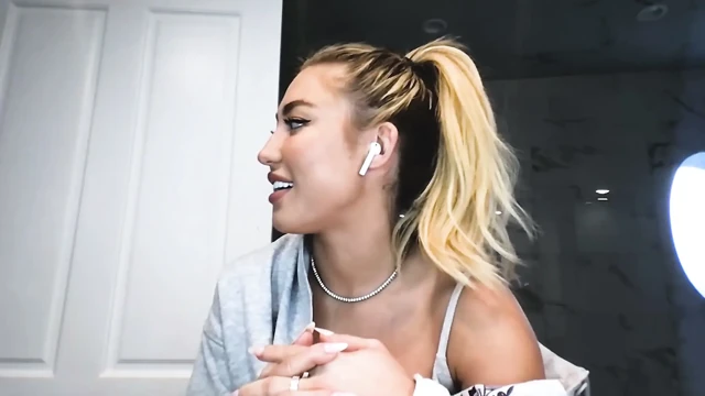 Stefanie Gurzanski'nin dm'leri açık erkekler!!