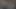 Süt beyazı bacaklar ve altın topuklu ayakkabılar.