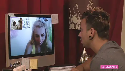 Retro sarışın genç kız sikişiyor