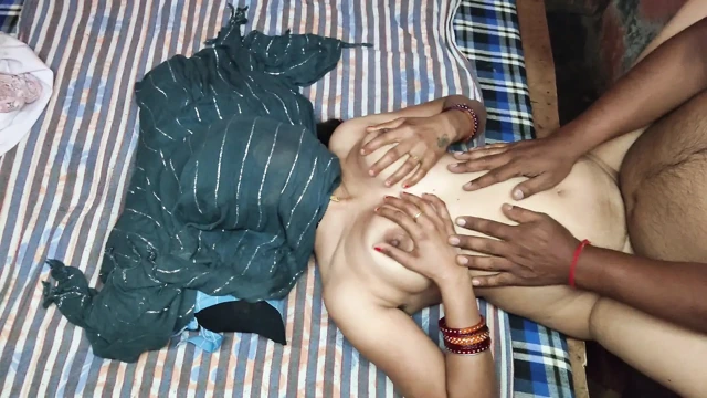 butyfull big boobs queen madu  deasi bhabi ne apne badye stan ka massage karay pme yar sa