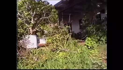 İki genç biseksüel büyük siyah yarakla sikiliyor