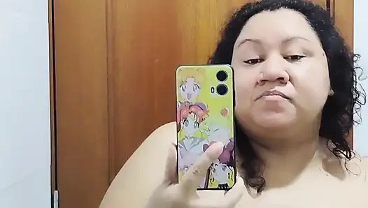 Ve iyi bir duş almak için bana eşlik edersen, ellerin kayıp