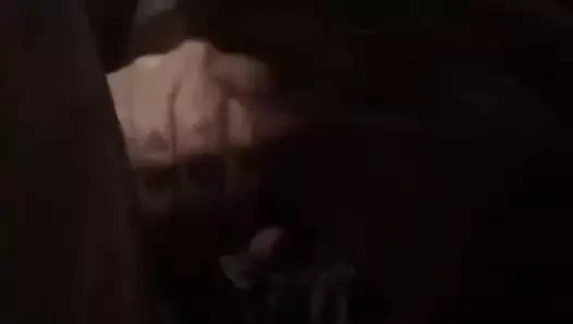 Esmer fahişe emme horoz