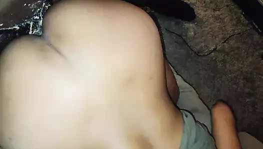 Siyah yarağıma boşalıyor