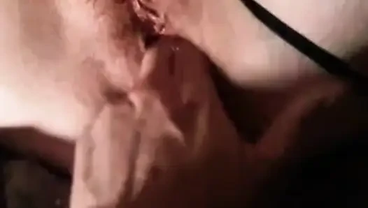 Parmaklama, yumruk sokma, boşalma, kıllı amcık — Olgun, Squirting, MILF, Alman, Küçük Göğüsler Porno İzle