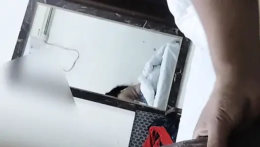 Muslim Seema изменяет с мужем, чтобы сосать член индийского бойфренда