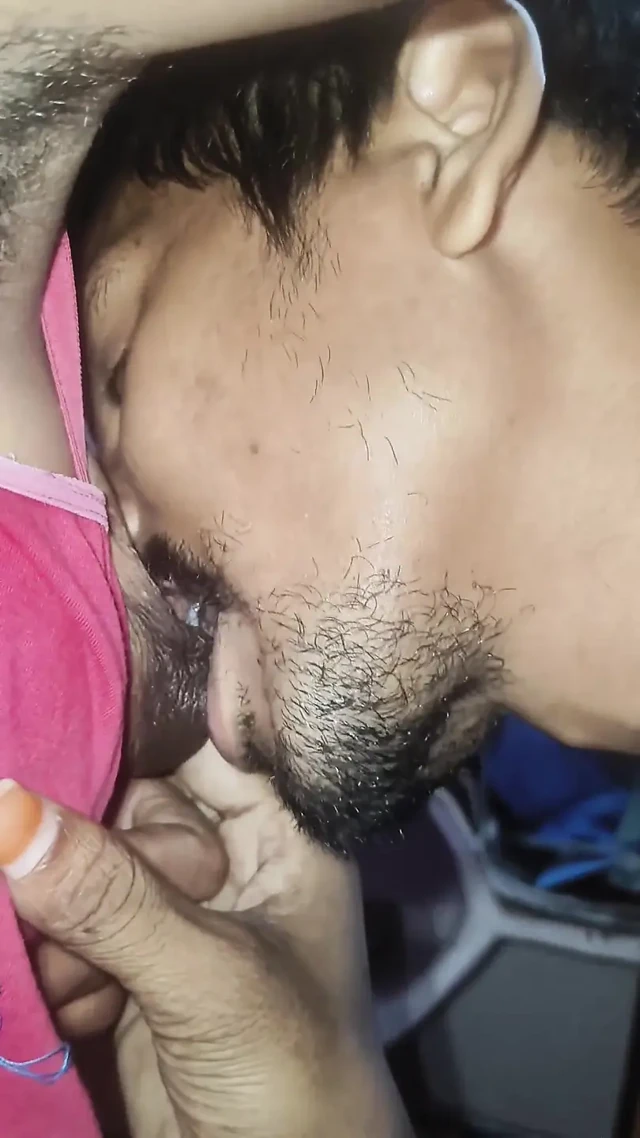 Telugu genç kız derin emiyor